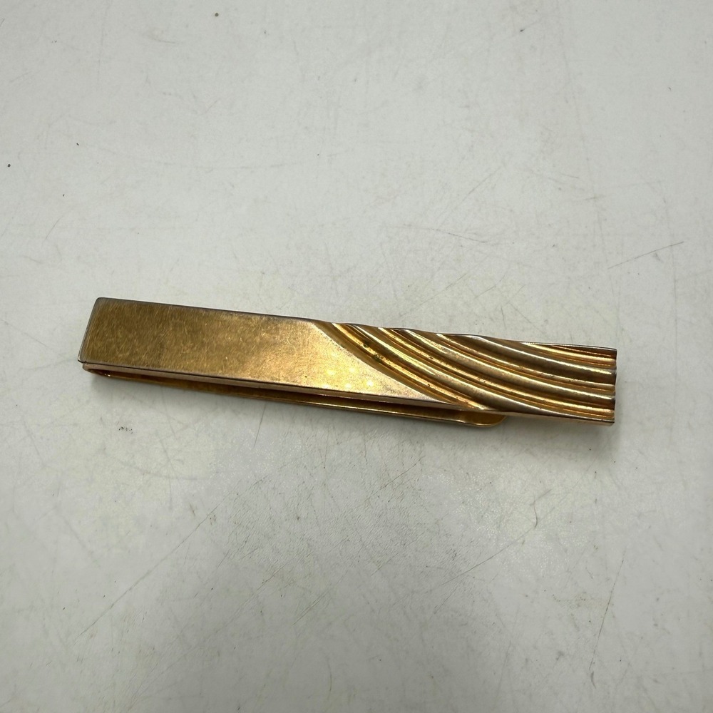 Swank Vintage Mens Gold Tone Textured Wave Bar Tie Clip Accessory